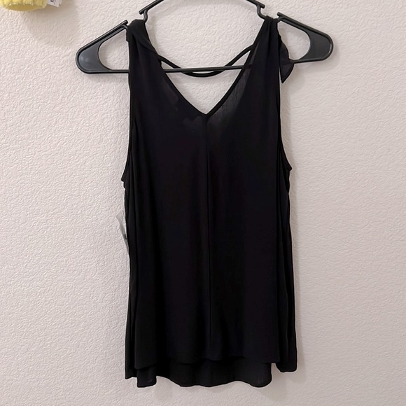 2 black tops - Picture 2 of 4